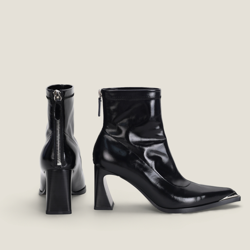 【Benefanfan】Flora's Stylish Short Boots with Metal Tips and High Heels