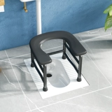 Старик мобилизует приседание туалета в туалет и меняется в туалет.