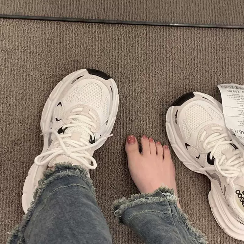 Хитрые амортизирующие dad shoes 2024 новые универсальные кроссовки для женщин, толстая подошва, высокие каблуки, низкоодеваемые беговые спортивные кроссовки