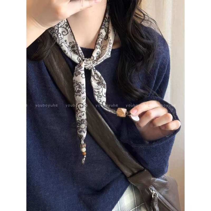 2025 New Cashew Pattern Silk Scarf, Coffee-Colored Necklace, Unique Floral Design, Scarf, Sweater Accessory, Simple and Elegant