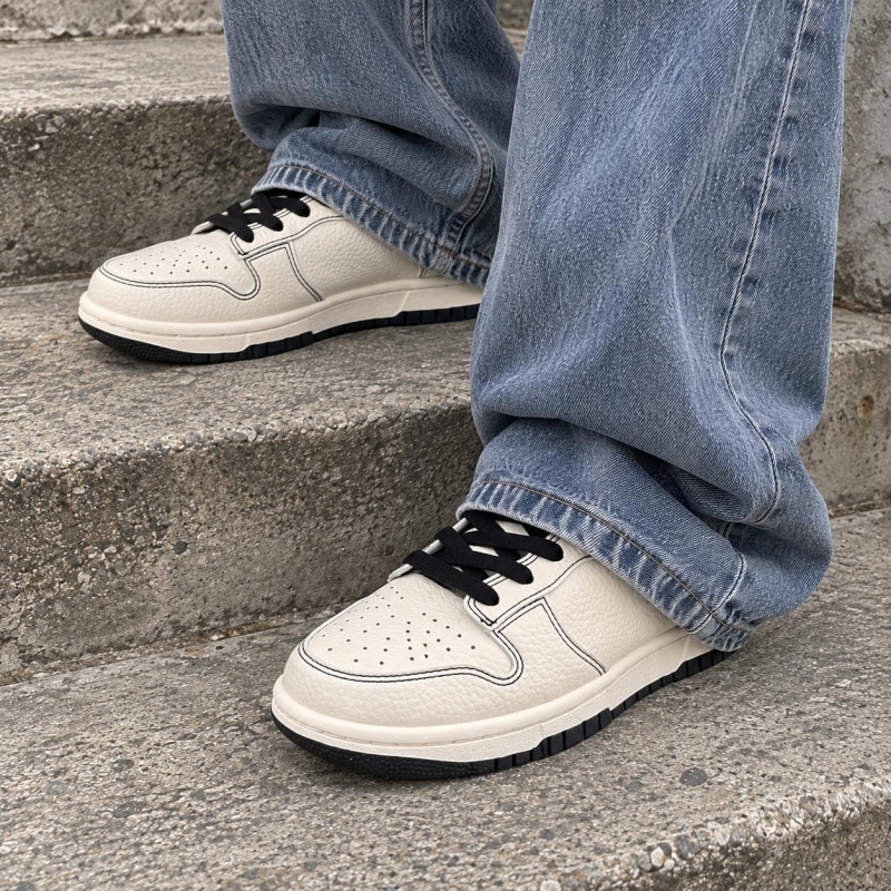 Pudong Du Collaboration White and Black Three-Stripe Sneakers | The Same Popular Model in Campus, Versatile Casual Sneakers for Men and Women Couples. Pudong Du Collaboration White and Black Three-Stripe Sneakers | The Same Popular Model in Campus, Versatile Casual Sneakers for Men and Women Couples.