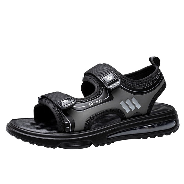 Sandals Men's 2023 Summer Beach Shoes ເກີບຜູ້ຊາຍຫນັງແທ້ແລະເກີບແຕະສໍາລັບ Outerwear ເກີບຜ້າຫົ່ມອາກາດບາດເຈັບແລະເກີບຂອງພໍ່.