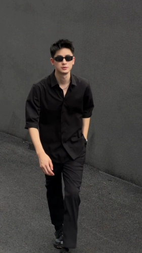 Черная шелковая цветная тонкая рубашка, изысканный стиль