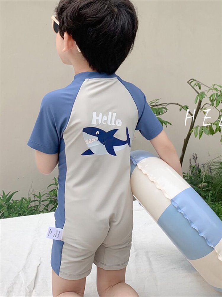<!--儿童连体短袖泳衣2024新款男童可爱帅气鲨鱼防晒速干海边度假套装-->
