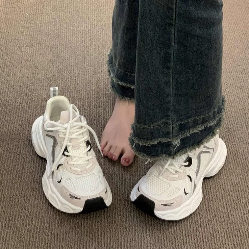 Хитрые амортизирующие dad shoes 2024 новые универсальные кроссовки для женщин, толстая подошва, высокие каблуки, низкоодеваемые беговые спортивные кроссовки