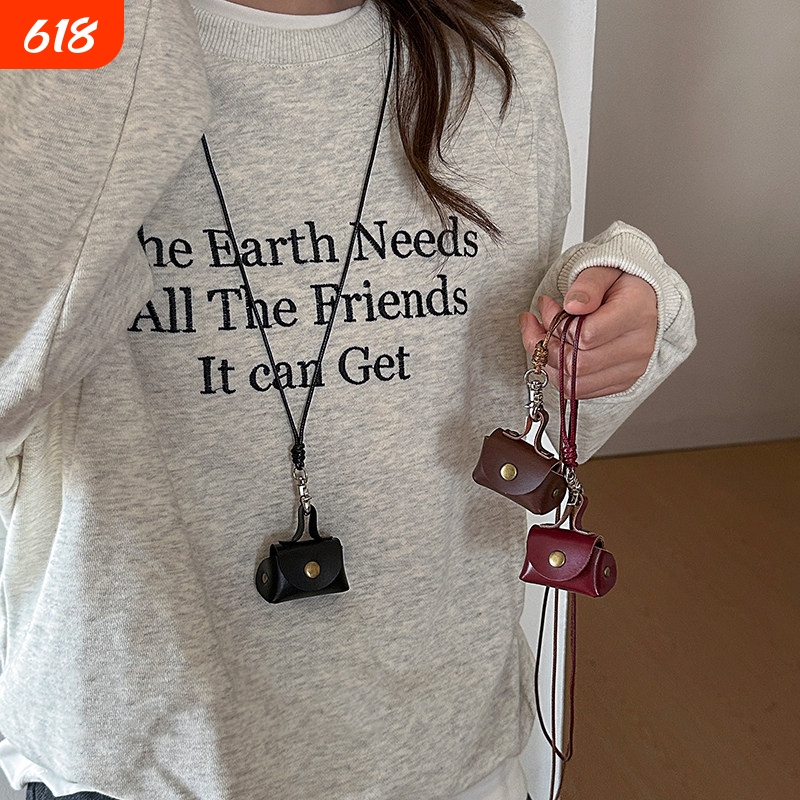 Leather Necklace Earphone Holder Pendant Chain Coin Purse Accessory Clavicle Chain Neck Chain Sweater Chain Red Leather Necklace Earphone Holder Pendant Chain Coin Purse Accessory Clavicle Chain Neck Chain Sweater Chain Red