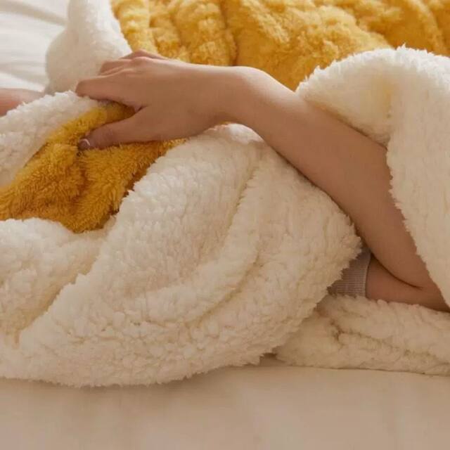 Tapu Velvet Blanket Office Shawl Nap Blanket Thickened Coral Velvet Small Blanket Sofa Cover Blanket Lunch Break Double Layer