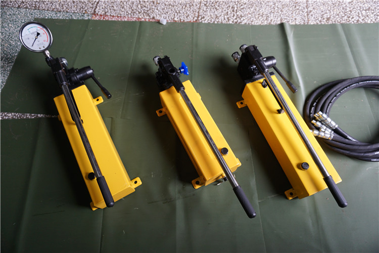 SYB-2S Ultra High Pressure Manual Oil Pump Two-way Manual Hydraulic Pump Pressure Meter