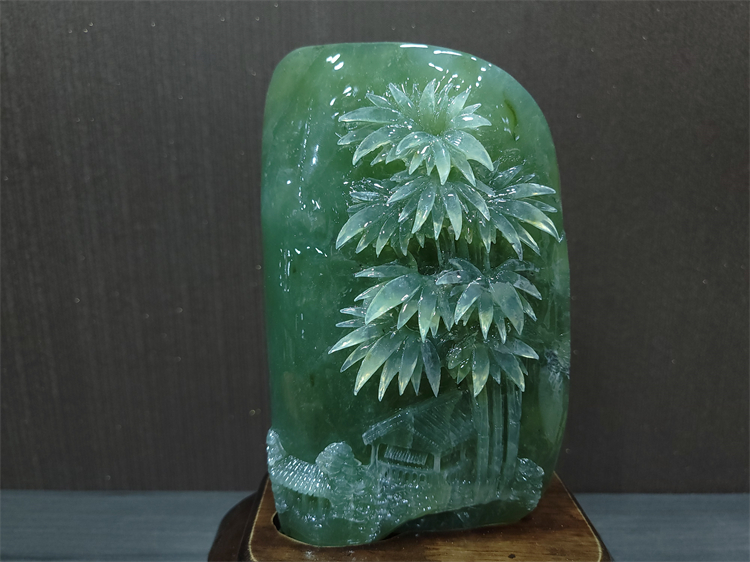 天然岫玉 年年有餘 賞物 擺件 高15cm 幅12cm  岫玉180山水花玉摆件：自然之美，家中一景！天然岫玉的收藏级艺术品