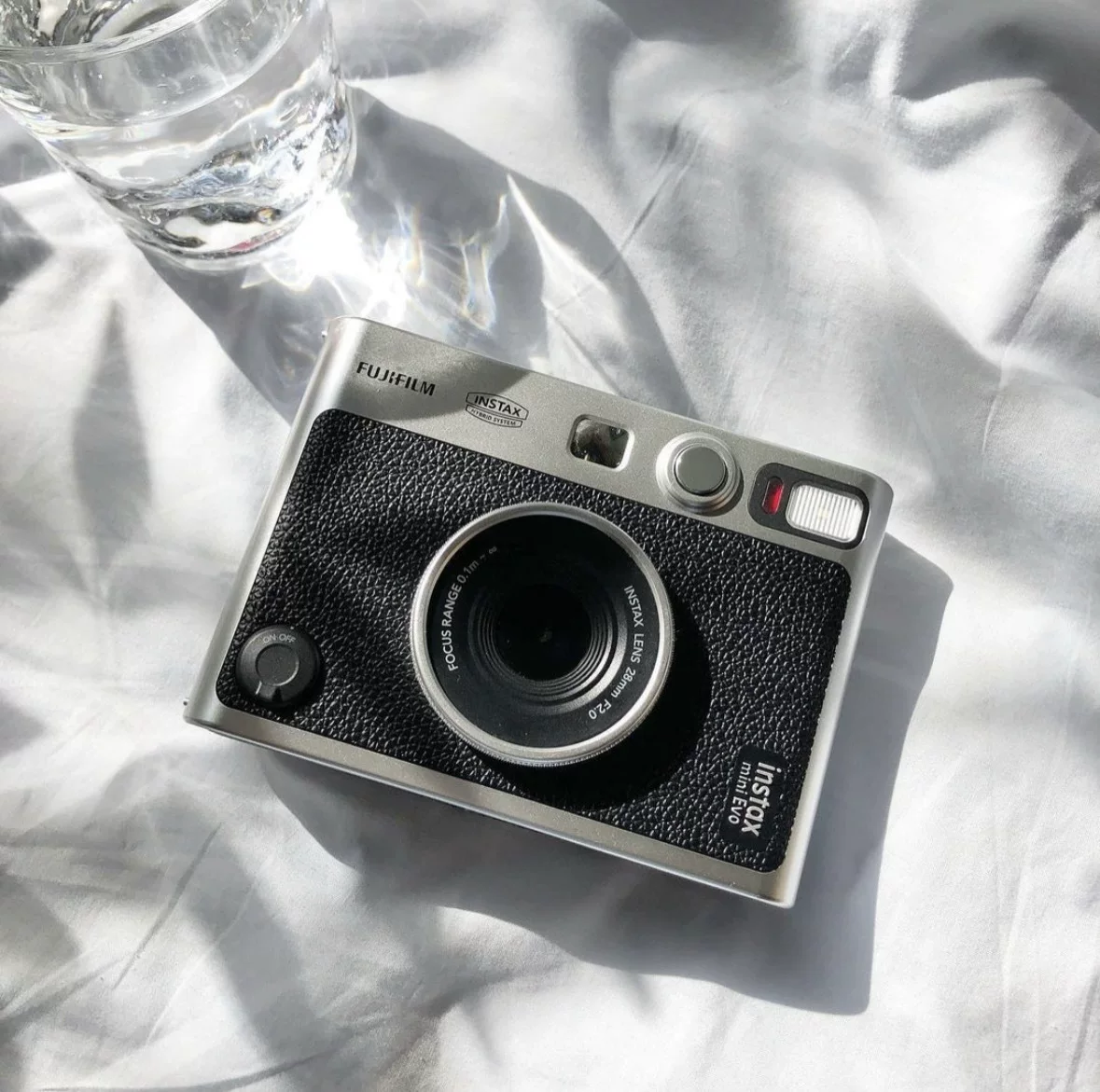 Fuji Instax mini 99 retro shooting a imaging camera mini EVO