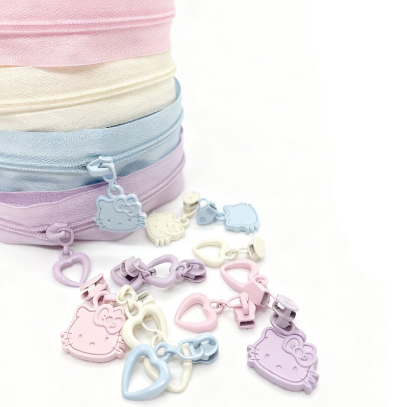 No. 3 Nylon Heart Kt Cat Mixed Style Pencil Case, Quilt Cover, Bag 4.5m Length + Mixed Style Zipper Pull = 1 Pack No. 3 Nylon Heart Kt Cat Mixed Style Pencil Case, Quilt Cover, Bag 4.5m Length + Mixed Style Zipper Pull = 1 Pack