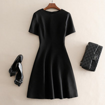 AMT 2024 new summer style French Hepburn style slim little black dress first love solid color short-sleeved dress