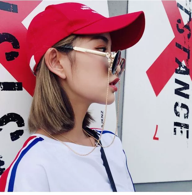 2019 phiên bản Hàn Quốc mới của phong cách Harajuku kính râm gọng tròn retro kính nữ mặt tròn kính đỏ kính râm đường phố bắn vào kính chữ v