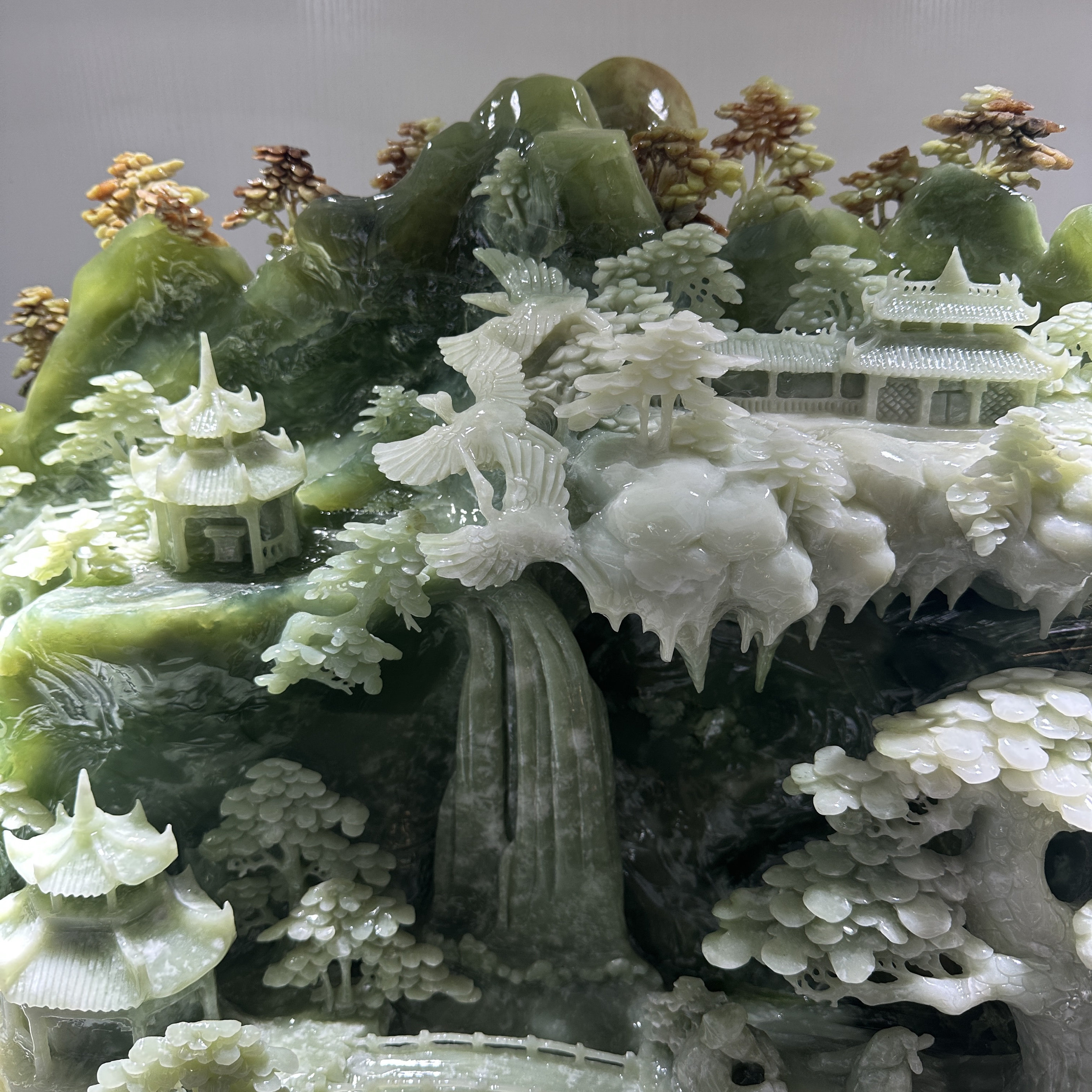 天然玉石岫玉摆件原石手工雕刻山水：东方美学的极致展现！-珠宝奇石