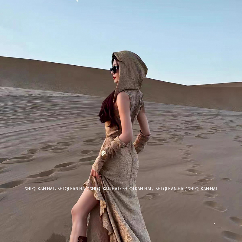 Seventeen Looks at Desert Wasteland Style Outfits with Egyptian Dresses for Women, Desert Skirts, Irregular Long Skirts from the Northwest Seventeen Looks at Desert Wasteland Style Outfits with Egyptian Dresses for Women, Desert Skirts, Irregular Long Skirts from the Northwest