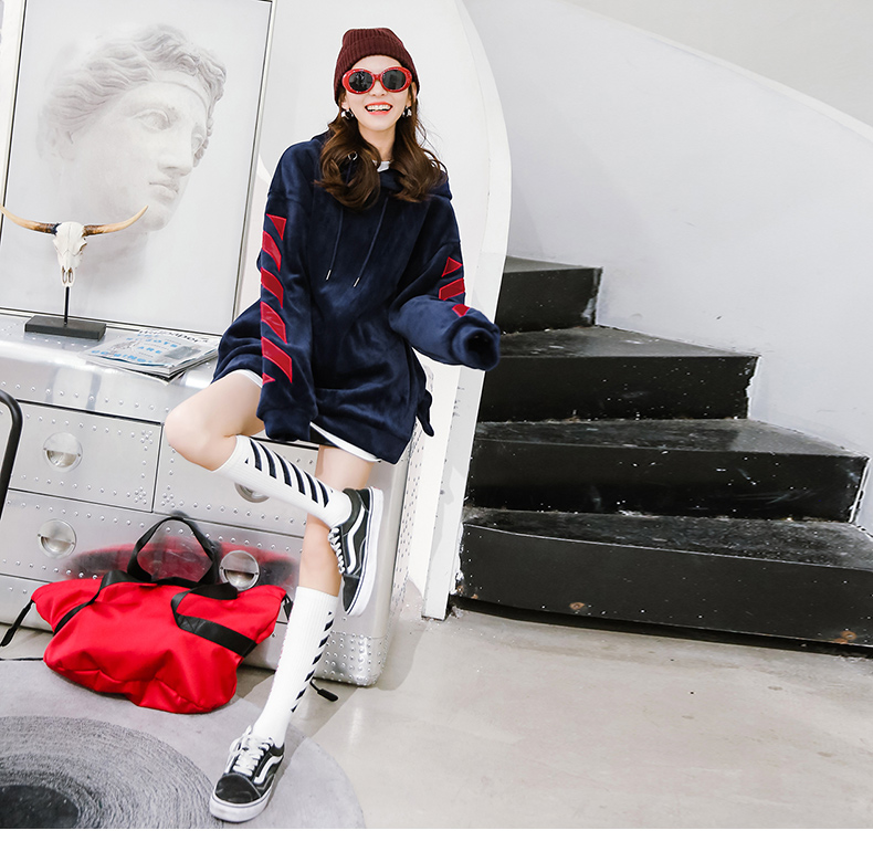 Sweatshirt femme OTHERMIX - Ref 3217185 Image 22