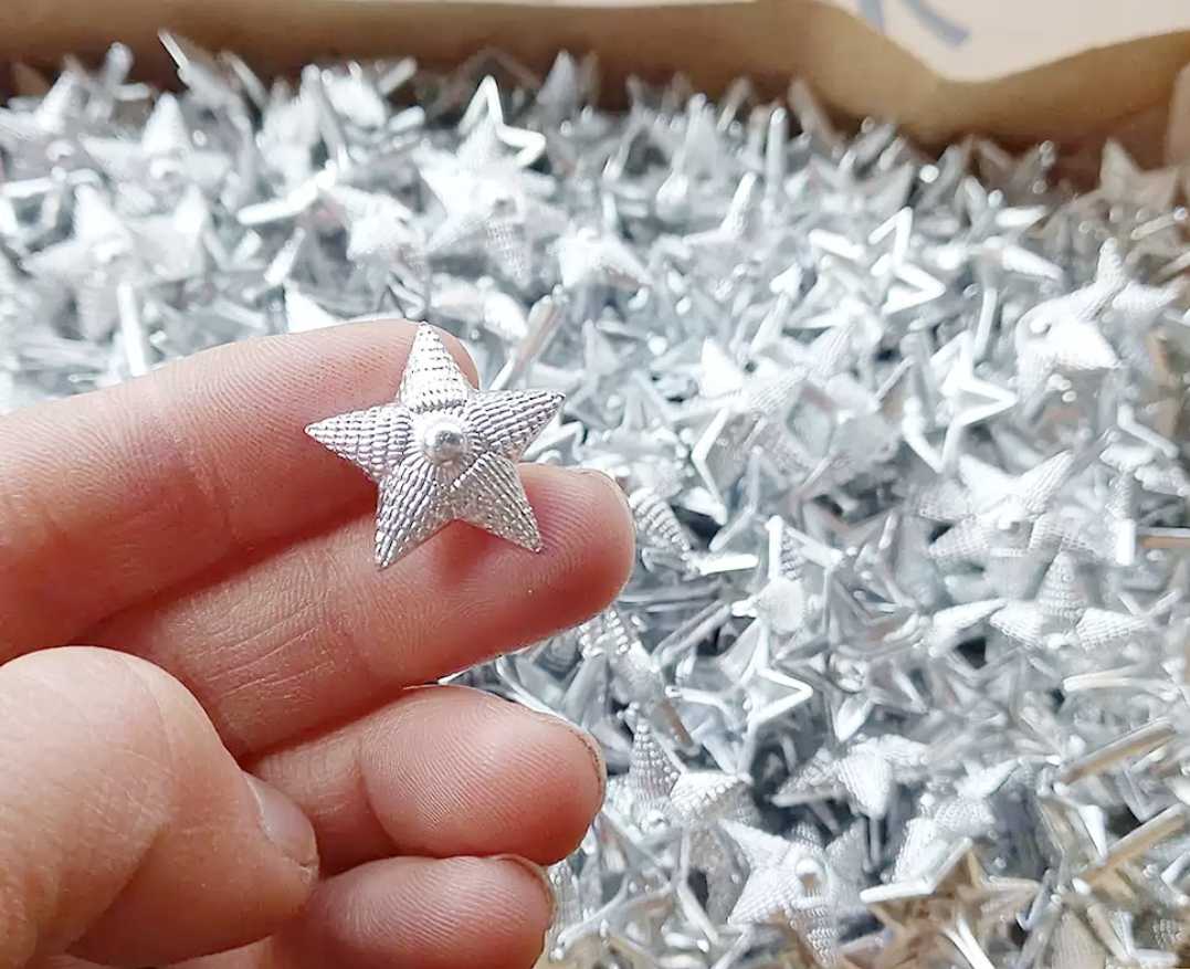 Stock Old-fashioned Little Stars NEW ALUMINUM SMALL SILVER STAR SMALL GOLD STAR SMALL GOLD STAR OLD STOCK COLLECTION MEMORABILIA IN THE LAST CENTURY
