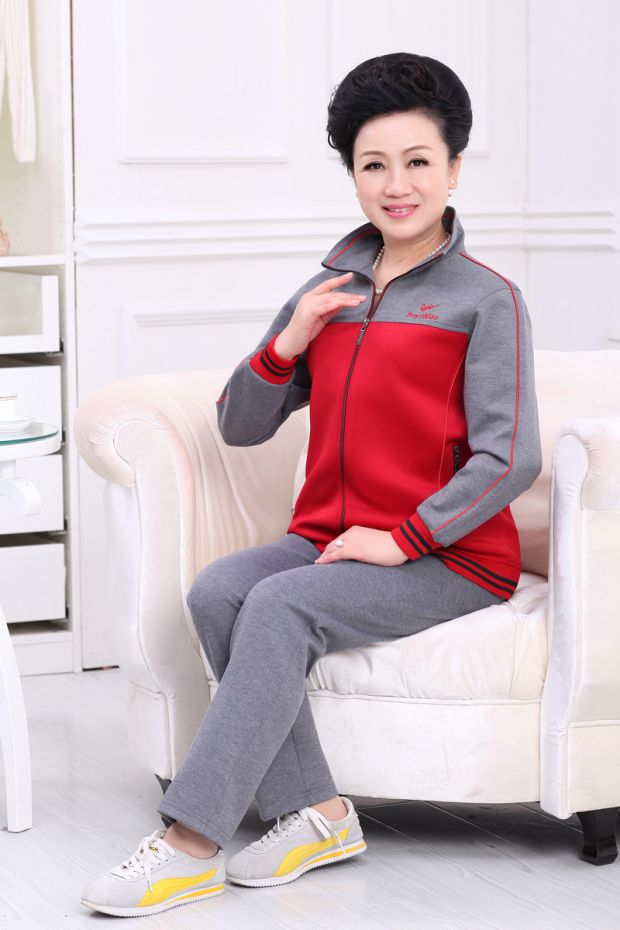 Trang phục thể thao trung niên phù hợp với nữ trung niên mặc áo khoác mùa xuân và mùa thu cộng với phân bón XL mẹ nạp - Thể thao sau áo thể thao adidas