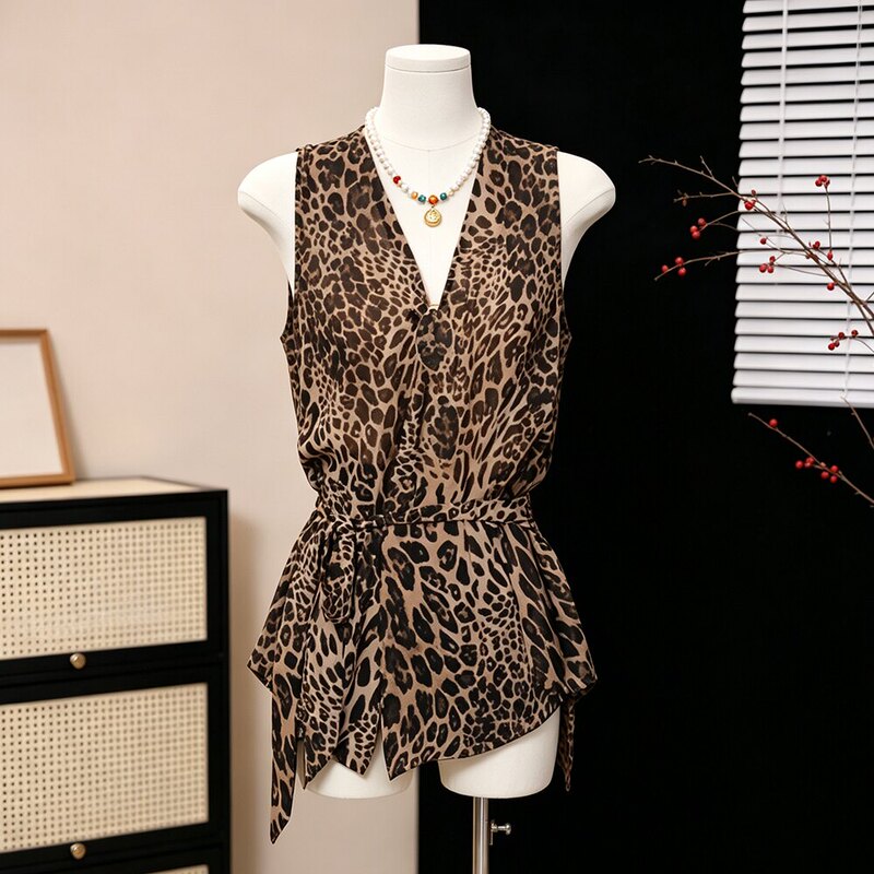 High-End V-Neck Leopard Print Sleeveless Top for Women, 2026 Summer New Fashion Stylish Youthful Slimming Shirt