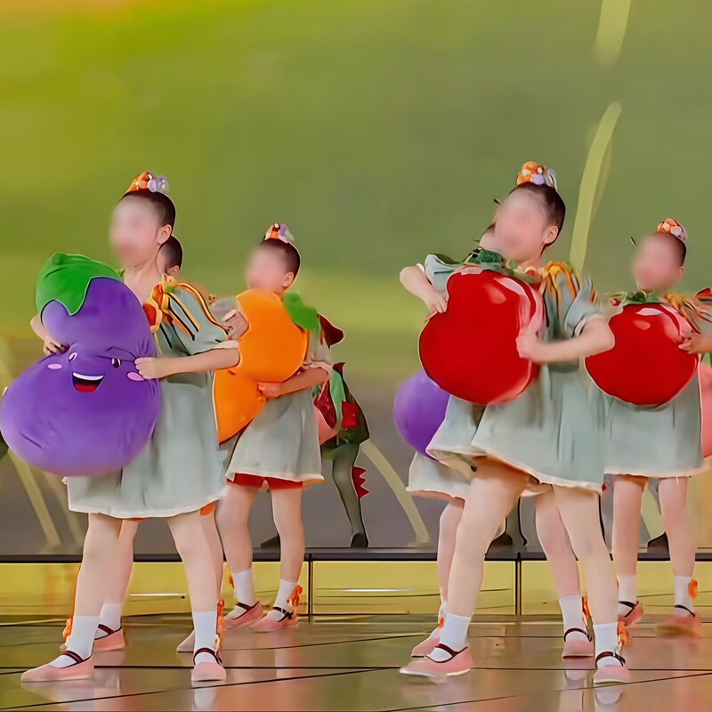 The Most Glorious Work Is Labor: Realistic Imitation of Cabbage, Eggplant, and Vegetable Pillows; Harvest Sweet Garden Performance Dance Props and Accessories