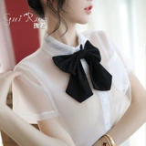 Выступление сексуального нижнего белья.