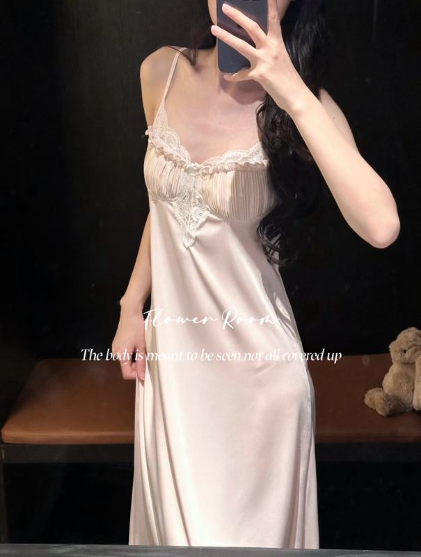Flower Room Endless Summer* French-Style Pure Desire Lace Camisole Nightdress for Women with Chest Pads, Autumn Sleepwear, Loungewear Flower Room Endless Summer* French-Style Pure Desire Lace Camisole Nightdress for Women with Chest Pads, Autumn Sleepwear, Loungewear