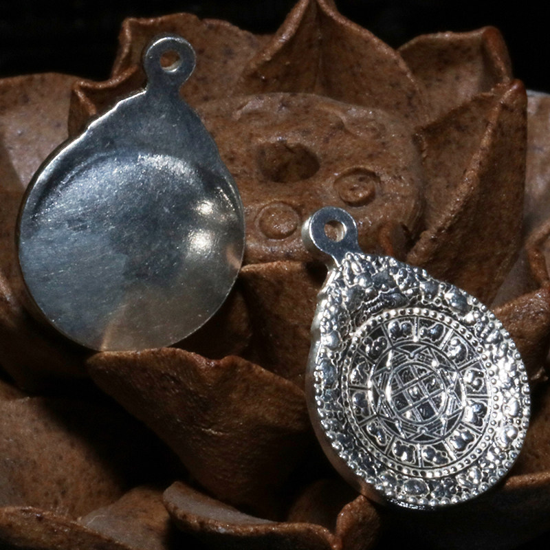 Pure silver Jiugong Gossip Buddha Badge Protection Card Concealed Candied Beads Accessories Pendant Pendant and Crown Protected and Worn Decorations