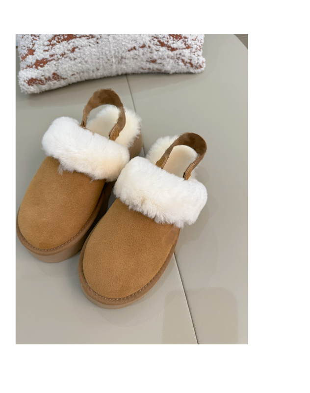 2025 Sheepskin Integrated Two-Way Wear Version with Fleece Lining, Thick-Soled Buckle Strap Wool Slippers for Women, Closed-Toe Slippers for Outdoor and Home Use