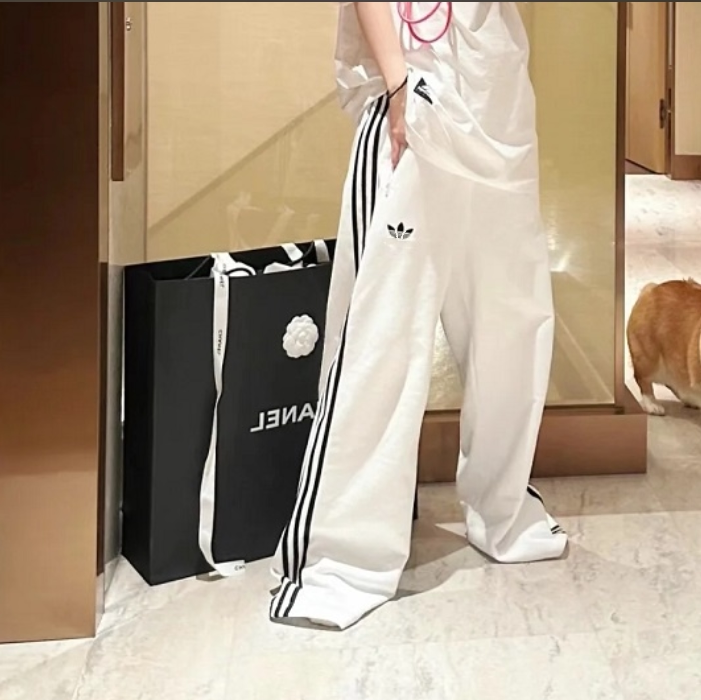 Authentic Outlet | In-Stock in China | American Retro Style Unisex Sweatpants, Loose Wide-Leg Pants, Straight-Leg Pants, Long Pants