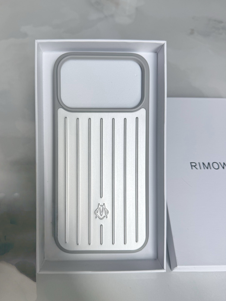 🌟 Luggage-grade protection! rimowa x apple iphone 14 pro max