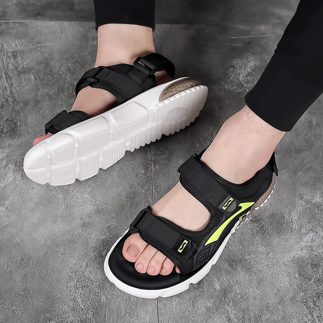ເກີບເກີບຜູ້ຊາຍ summer 2024 ອິນເຕີເນັດທີ່ມີຊື່ສຽງຂອງຊາວຫນຸ່ມກິລາເກີບກິລາຫາດຊາຍກາງແຈ້ງກັນນ້ໍາແລະກິ່ນ, sandals ຂັບລົດຂັບລົດ