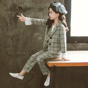 Cô gái mùa xuân Suit Hai mảnh Set Childrens sọc ca rô Suit Xuân Thu Casual Little Girl Coat Hàn Quốc Edition.