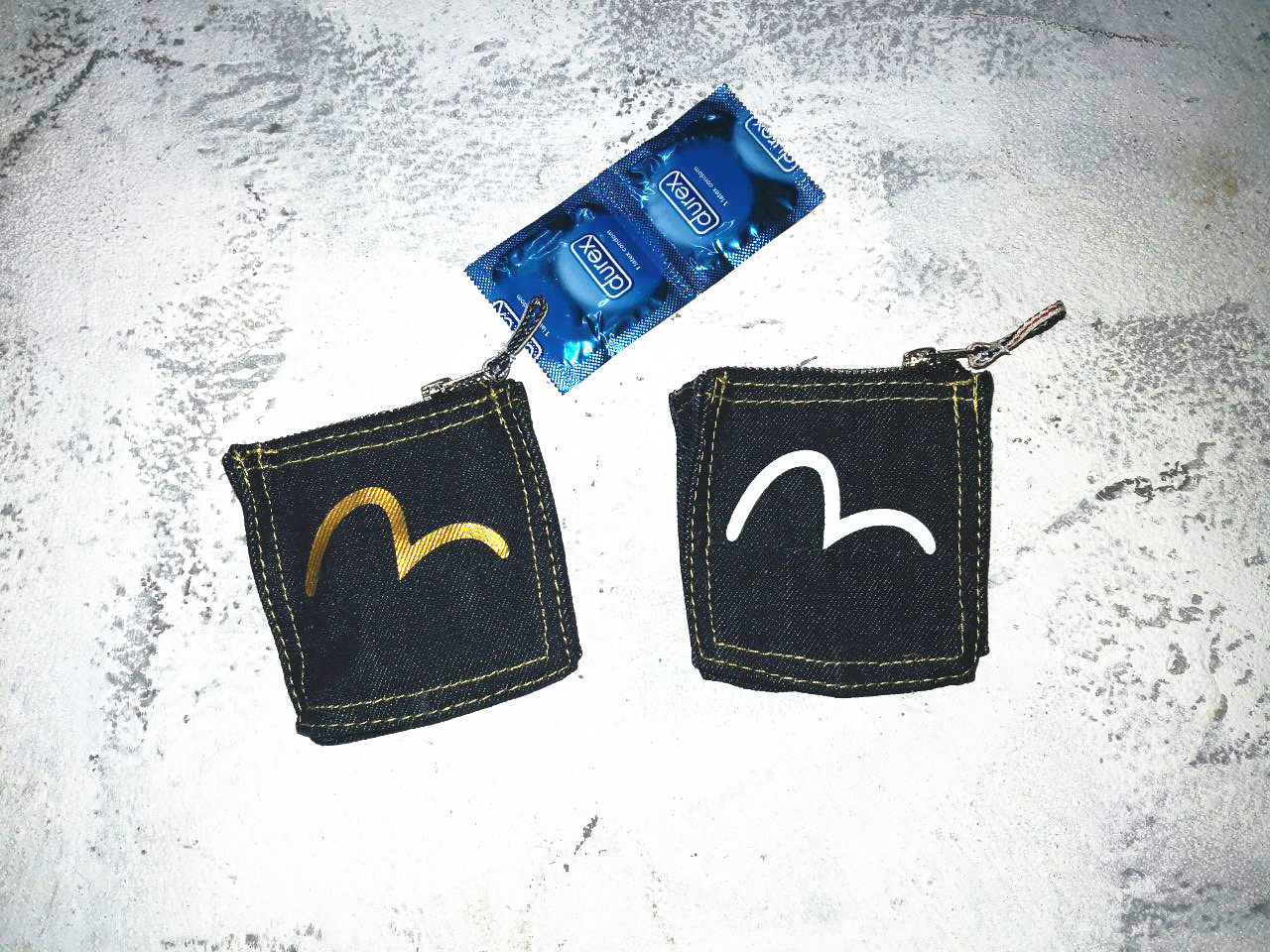 E family joint name earphone bag storage bag