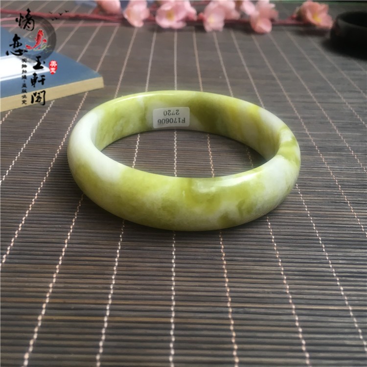 Natural jade a cargo of blue fields jade and women's jade bracelet handmade accessories jade bracelet to send friends