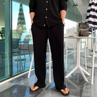 Черные штаны