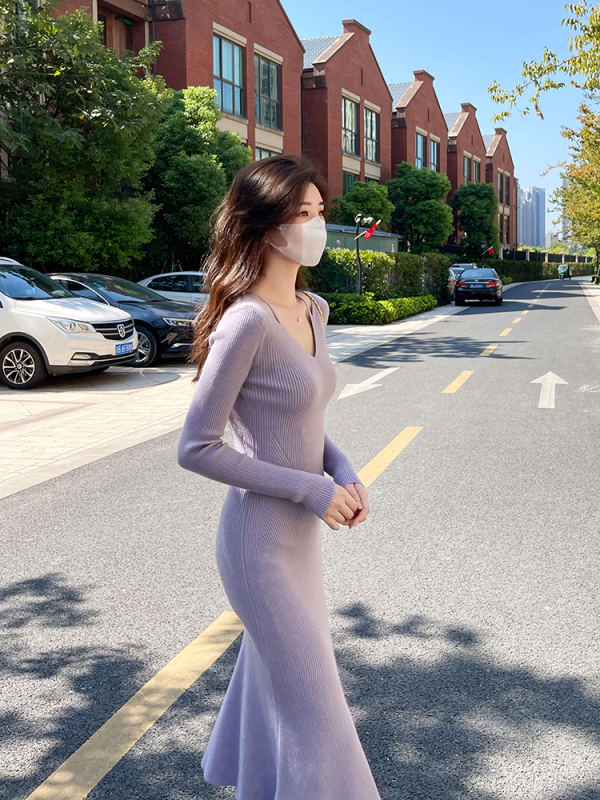 Lin Yan'Er Knitted Dress for Women, Spring and Autumn 2025 New Style, Waist-Cinching, Elegant, Slim-Fit Sweater, V-Neck, Bodycon Dress Lin Yan'Er Knitted Dress for Women, Spring and Autumn 2025 New Style, Waist-Cinching, Elegant, Slim-Fit Sweater, V-Neck, Bodycon Dress