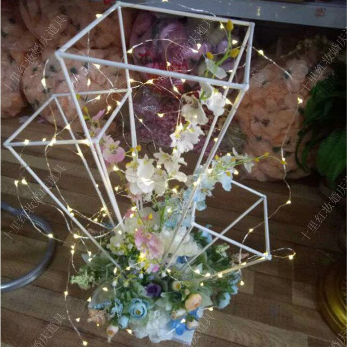 New wedding road lead props stage wedding layout decoration three-pillar flower wrought iron creative decoration wedding supplies