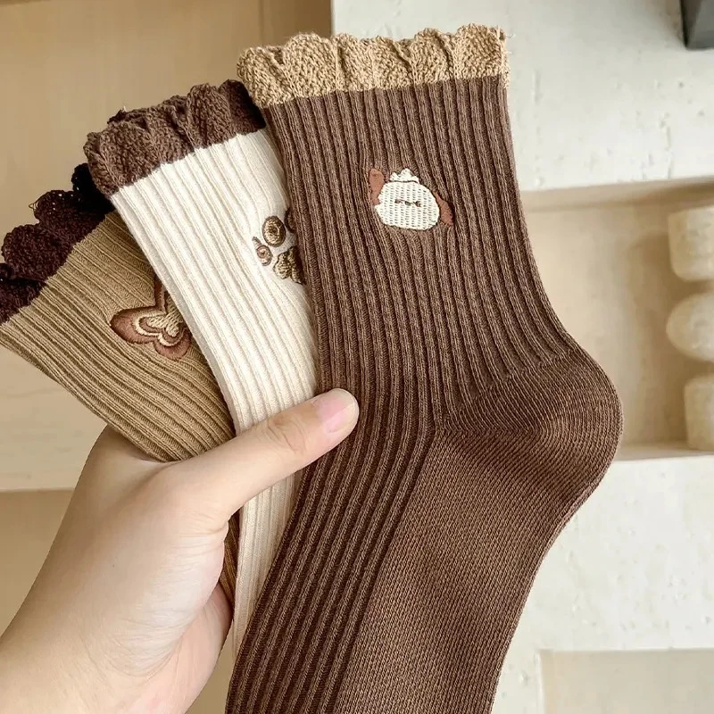 Women's Anti-Odor Mid-Calf Socks, New Autumn and Winter Style, Cute Cartoon Lace Embroidery, Long Pure Cotton, Skin-Friendly and Comfortable Women's Anti-Odor Mid-Calf Socks, New Autumn and Winter Style, Cute Cartoon Lace Embroidery, Long Pure Cotton, Skin-Friendly and Comfortable