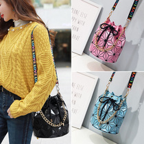 Bucket Bag Women 2021 New Japan Same Fashion Geometric Rite Bag Shoulder Bag Hand Womens Bag Summer