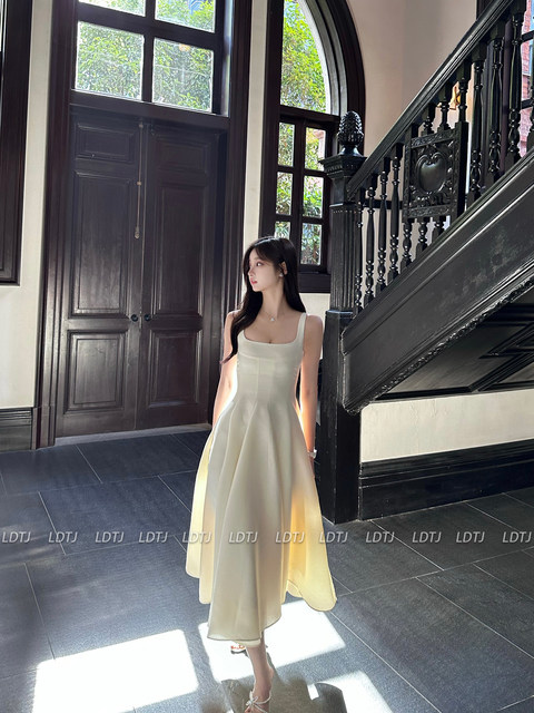 Ldtj Haute Couture Autumn Socialite Hepburn Style French Retro Square Neck Waist-Cinching Dress Strap Slim-Fit Dress