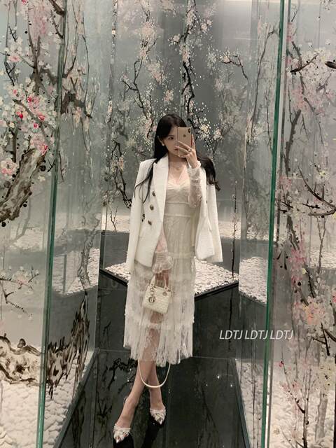 Ldtj Haute Couture 25 Autumn Socialite Style Pointed Toe Transparent Sexy Fairy Princess Stiletto Crystal Sandals for Women