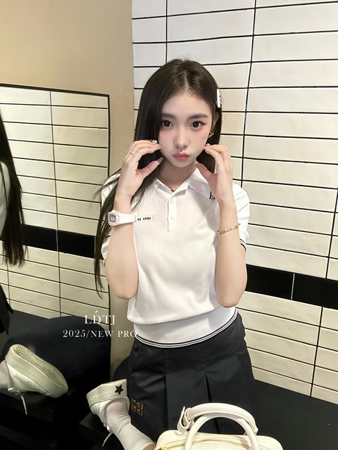 Ldtj High-End Fashion Expert's Autumn Style, Versatile Letter Embroidery Slim-Fit Short-Sleeve Polo Wool Knit Top