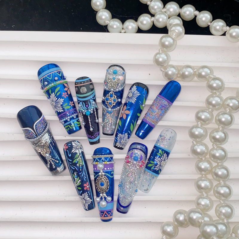 【Miao Ethnic Girl】Purely Hand-Painted Wearable Nails with a High-End Feel, Elegant, Complexion-Enhancing, Gentle, and Versatile