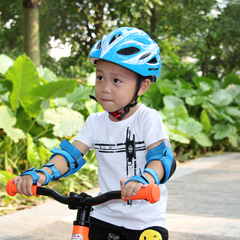 GUB STAR children's helmet slide car helmet children's protective gear cover roller skating helmet knee pads protective cover
