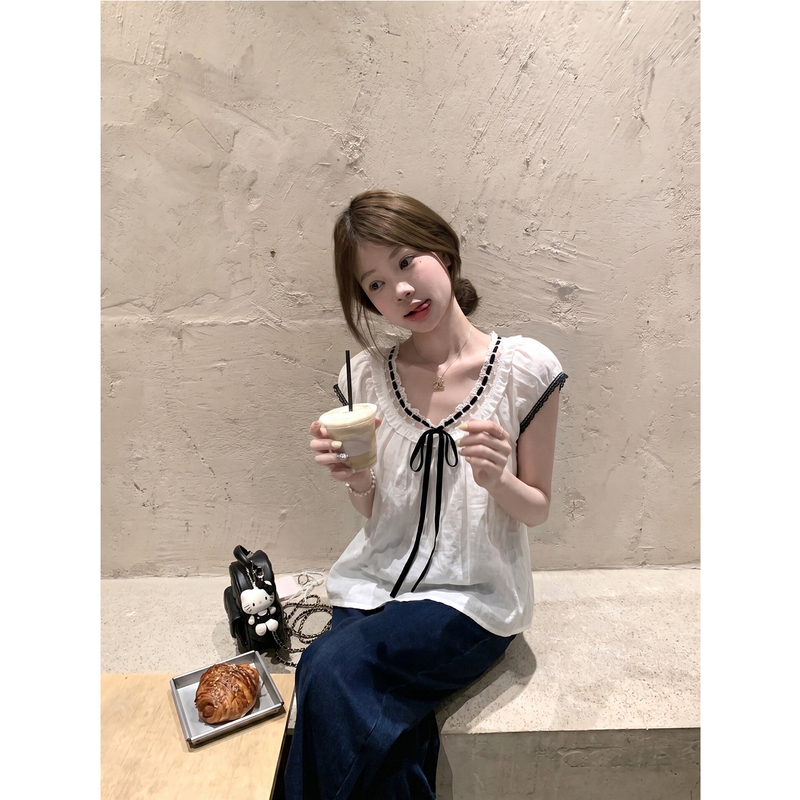 French-Style Sweet Color-Blocked Lace-Up Short-Sleeve Shirt for Women, Summer Design, Stylish and Youthful, Lace Patchwork Blouse Top French-Style Sweet Color-Blocked Lace-Up Short-Sleeve Shirt for Women, Summer Design, Stylish and Youthful, Lace Patchwork Blouse Top