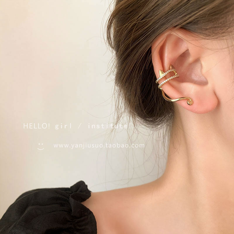 Unique Design Sensation Kitty Ear Clip Female Earrings 2022 New Tide Niche Fashion 100 Hitch No Ear Clip