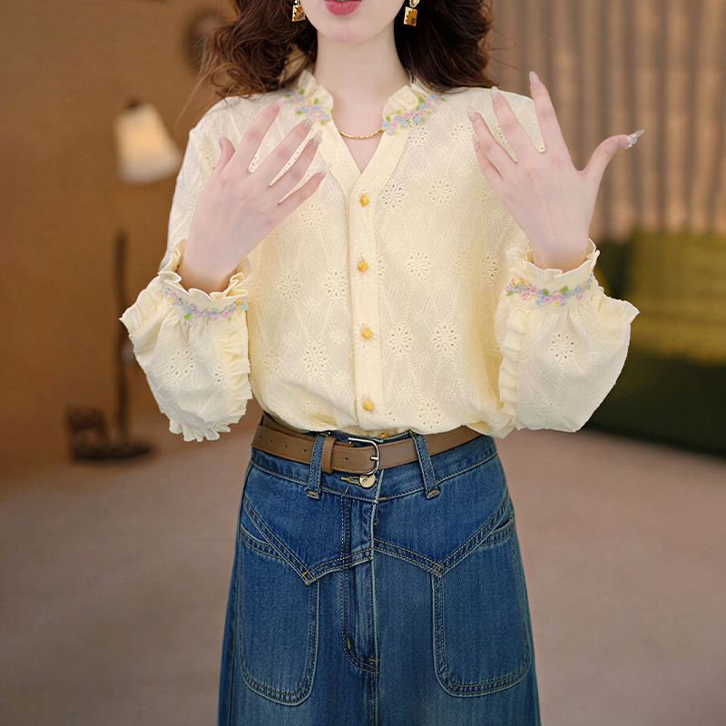 Spring and Autumn Light Yellow Embroidered V-Neck Shirt for Women, Niche Hollow-Out Jacquard Ruffled Loose Versatile Long-Sleeve Top