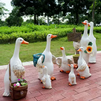 Pastoral lawn decoration sketch simulation cartoon creative duck decoration Resin garden courtyard small animal sculpture