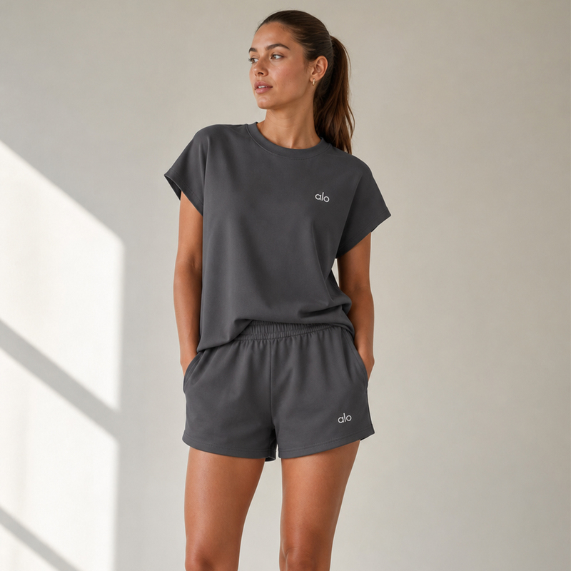 Alo Simple Casual Sports Suit for Women, Summer Short-Sleeved Shorts Two-Piece Set, Cool, Breathable and Comfortable Suit for Early Summer Alo Simple Casual Sports Suit for Women, Summer Short-Sleeved Shorts Two-Piece Set, Cool, Breathable and Comfortable Suit for Early Summer