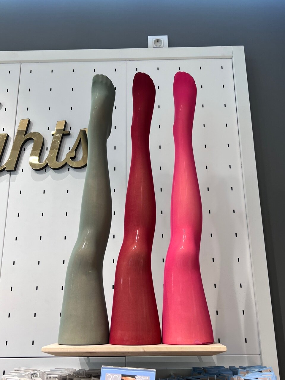 колготки / чулки дна 欧版正品calzedonia30d哑光微透连裤袜百搭纯色高弹力多色mic049